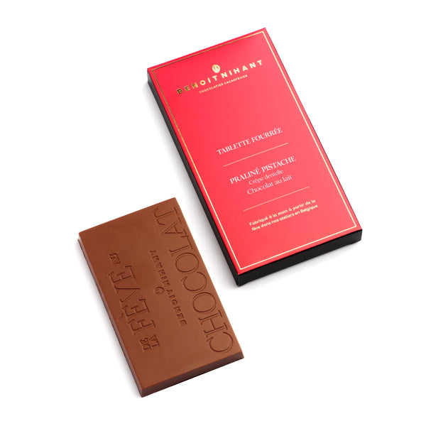 Tablette au chocolat au lait fourrée de praliné pistaches et crêpe dentelle